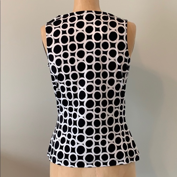 Calvin Klein Geometric Sleeveless Top - Picture 2 of 6